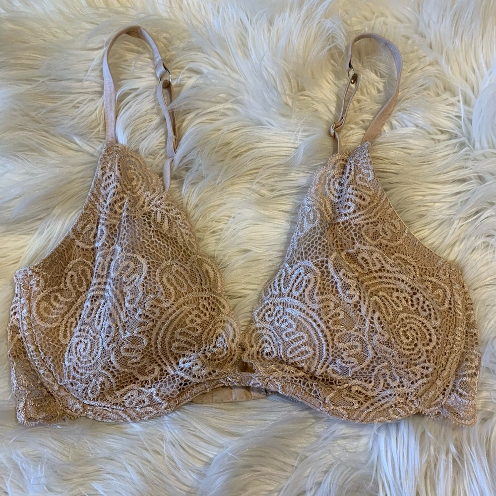 Victoria’s Secret Vary Sexy Lace Bra Size 34D